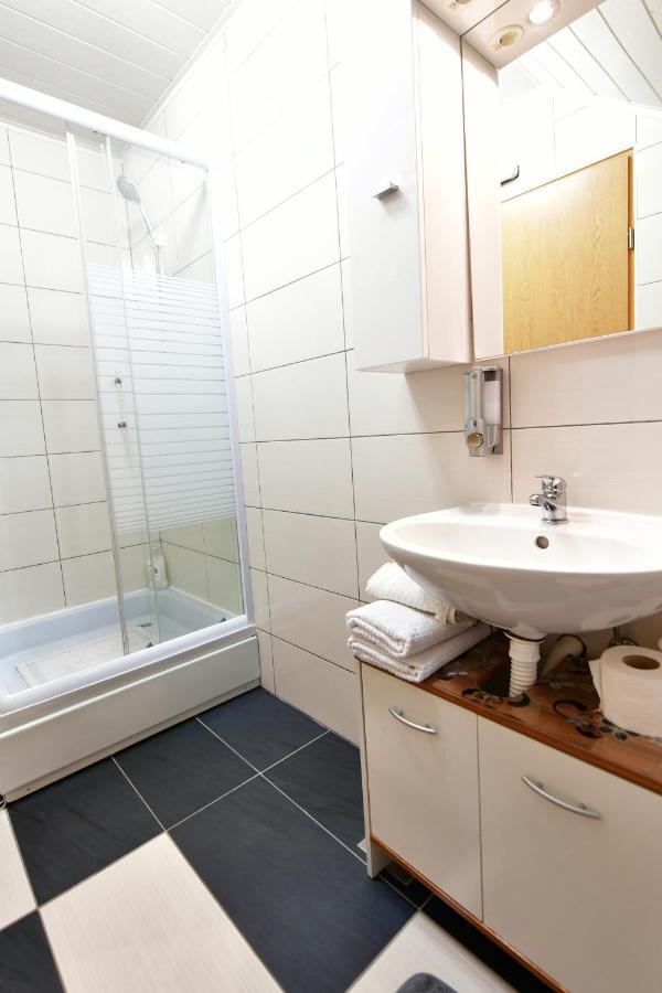Rooms Toni Seliste Dreznicko Εξωτερικό φωτογραφία